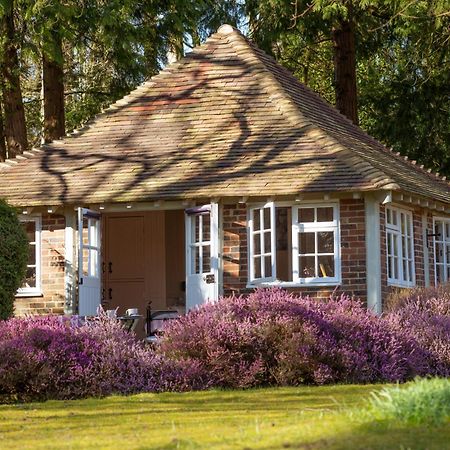 Old Mill Lodge By Huluki Sussex Stays Hurstpierpoint Esterno foto