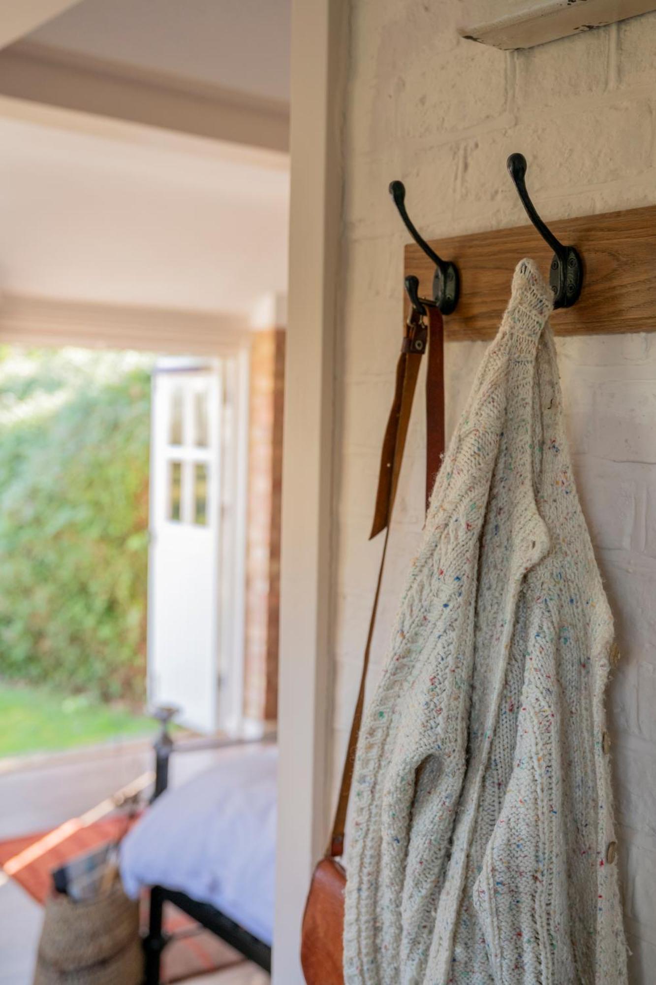 Old Mill Lodge By Huluki Sussex Stays Hurstpierpoint Esterno foto
