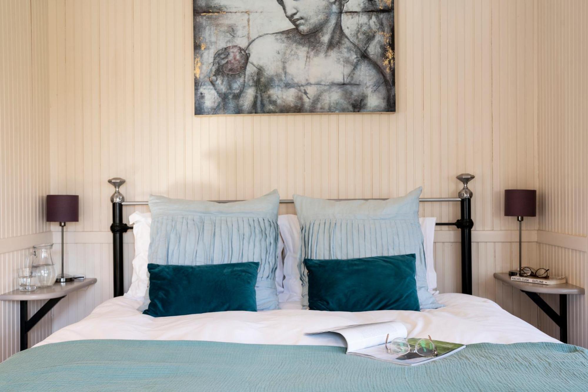 Old Mill Lodge By Huluki Sussex Stays Hurstpierpoint Esterno foto