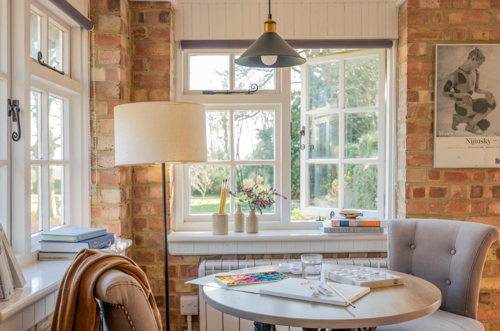 Old Mill Lodge By Huluki Sussex Stays Hurstpierpoint Esterno foto
